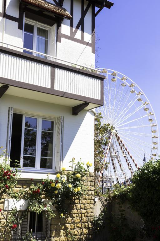 Hotel La Les Mots Passants 2*