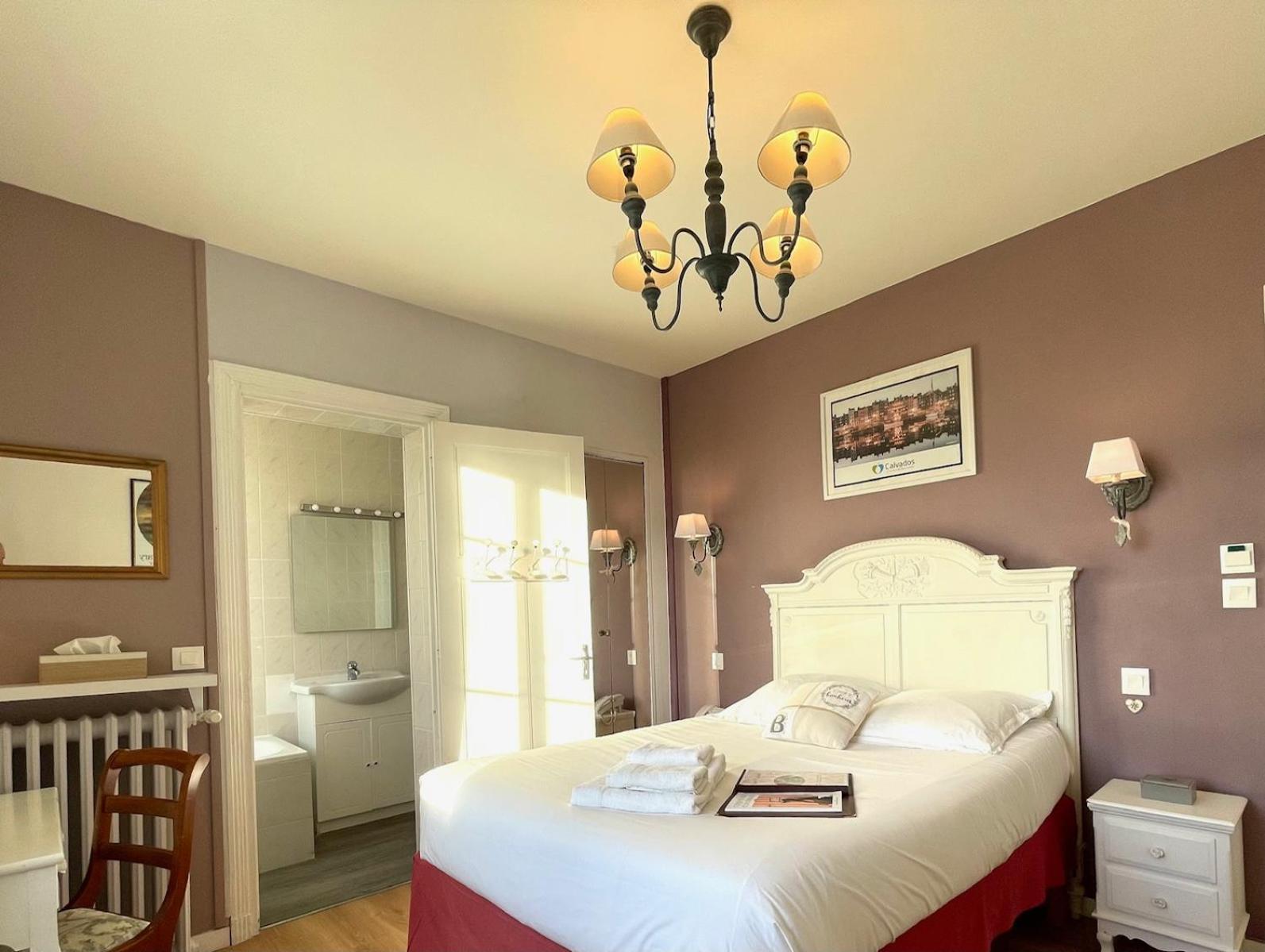 Hotel La Les Mots Passants